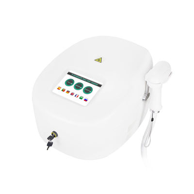 पोर्टेबल लेजर हेयर रिमूवल मशीन 755nm 808nm 1064nm ट्रिपल वेवलेंथ